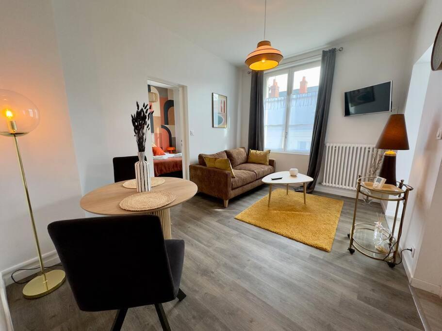 Le Seventies Appartement Saumur Buitenkant foto